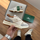 TÊNIS LACOSTE TENNIS 1933 BEGE MARROM– LINHA PREMIUM
