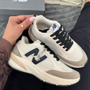 Tênis New Balance 990 – Primeira Linha Bege-Preto