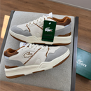 TÊNIS LACOSTE TENNIS 1933 BEGE MARROM– LINHA PREMIUM