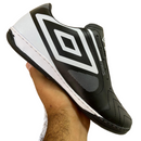 Chuteiras Umbro - Solado Quadra/Campo/Society
