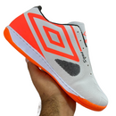 Chuteiras Umbro - Solado Quadra/Campo/Society