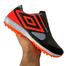 Chuteiras Umbro - Solado Quadra/Campo/Society