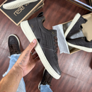 Tênis Reserva Marrom Sintético Casual – Sofisticação e Conforto