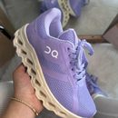 ON CLOUD LILÁS – CONFORTO LEVEZA E ELEGÂNCIA EM CADA PASSO