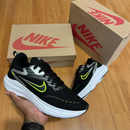 Tênis Nike ZoomX – Alta Performance e Conforto Extremo