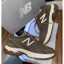Tênis New Balance 860v2 - Caramelo (Novidade)