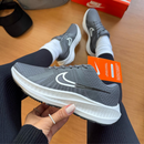 Tênis Nike Zoom Pegasus – Grafite/Branco (Linha Básica)