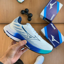 Tênis Mizuno Wave Rider 28