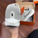 Tênis Unissex Nike Zoom Bege