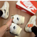 Tênis Nike Air Max – Bege com Preto