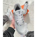 Tênis Nike React – Branco com Laranja