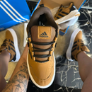 Tênis Adidas AD800  Nobuk Caramelo