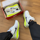 Tênis Nike ZoomX Vomero 18 – Conforto e Performance Premium