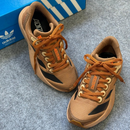 Adidas Adizero Boston 13 – Caramelo/Preto