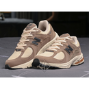 PROMOÇÃO Tênis New Balance 2002 + 01 Brinde Kit de 06 Pares de Meias LUPO