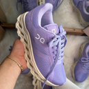 ON CLOUD LILÁS – CONFORTO LEVEZA E ELEGÂNCIA EM CADA PASSO