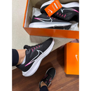Tênis Nike Zoom – Desempenho e Estilo em Cada Passo