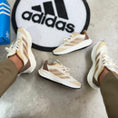 TÊNIS ADIDAS ADIZERO BOSTON 12 - BEGE UNISSEX