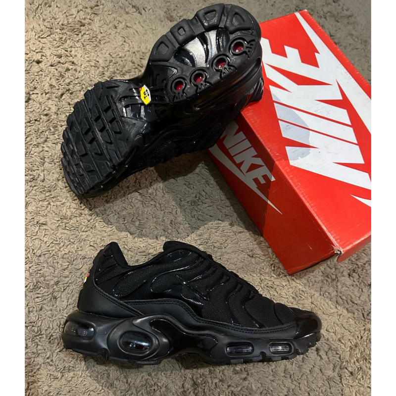 Tênis Nike Air Max TN Plus – Linha Premium (Preto)
