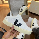 Tênis Feminino Vert Cadarço – Branco/Preto