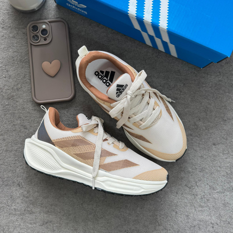 TÊNIS ADIDAS ADIZERO BOSTON 12 - BEGE UNISSEX