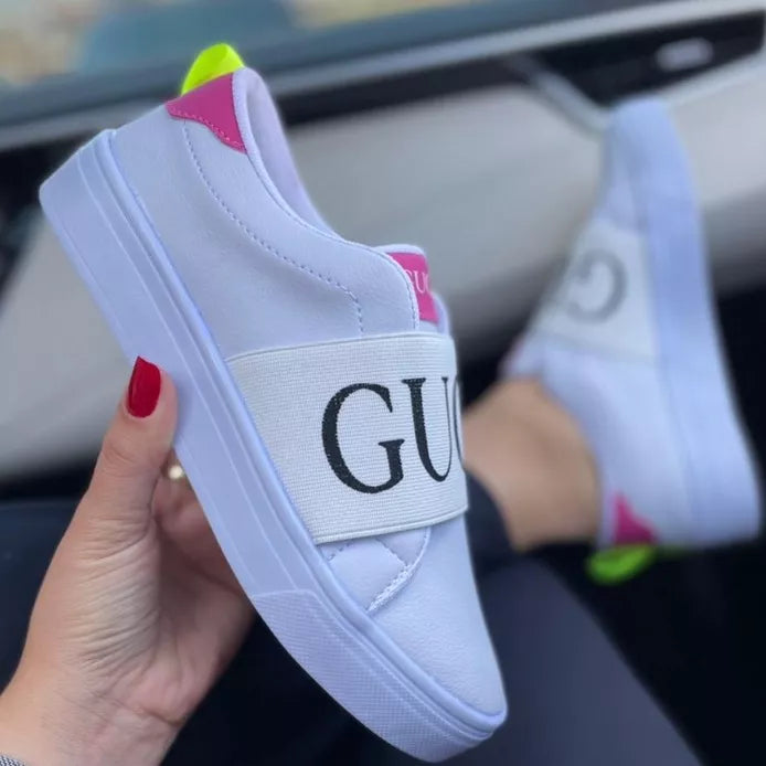 Gucci casual sneakers, top product, promotional price.