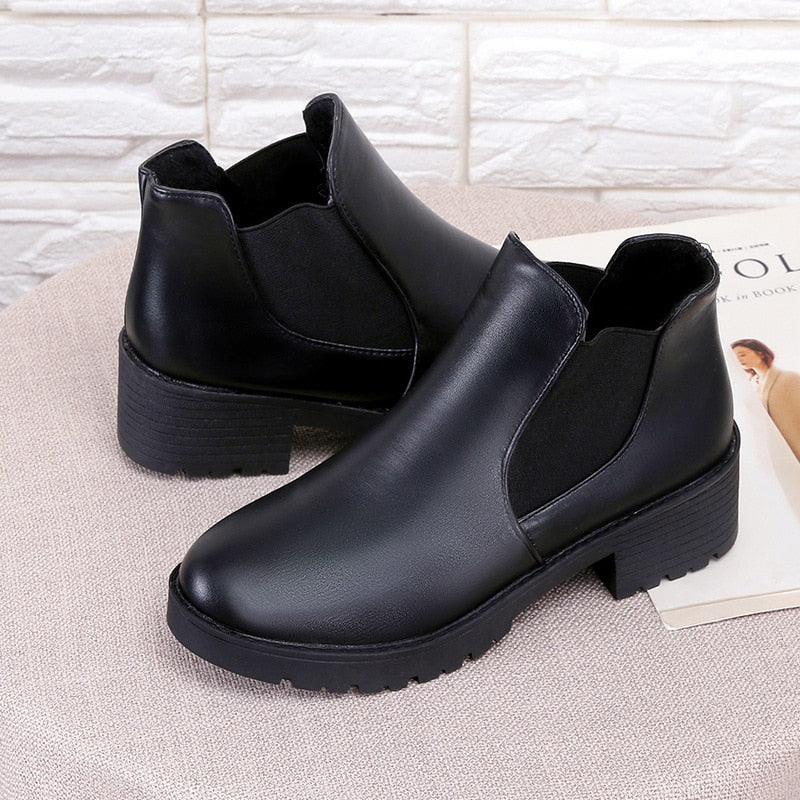 Bota Cano Baixo de Couro - Luxury