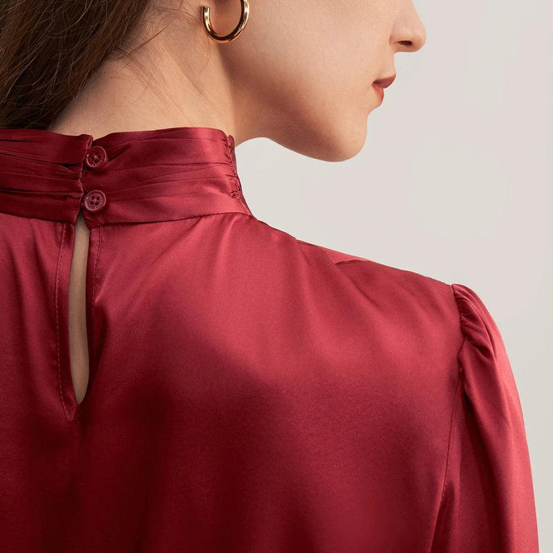 Blusa Seda Retrô Gola Alta