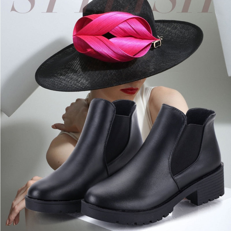 Bota Cano Baixo de Couro - Luxury