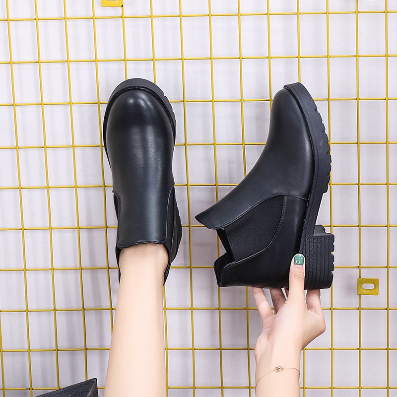 Bota Cano Baixo de Couro - Luxury