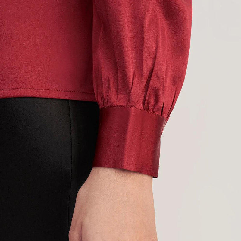 Blusa Seda Retrô Gola Alta