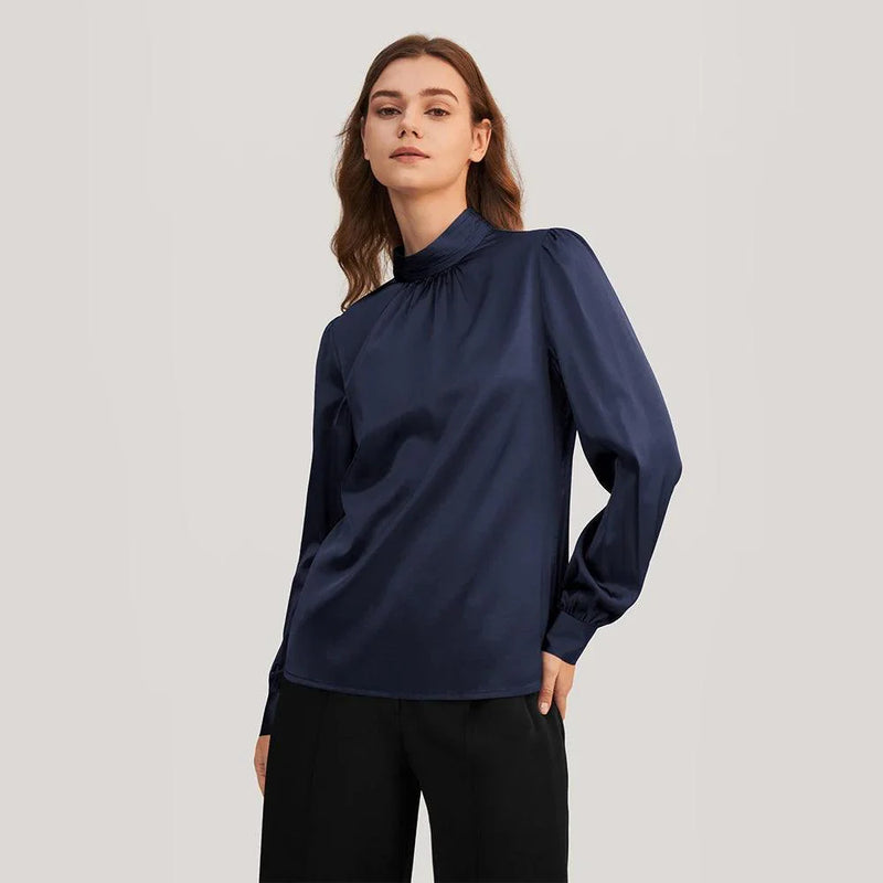 Blusa Seda Retrô Gola Alta