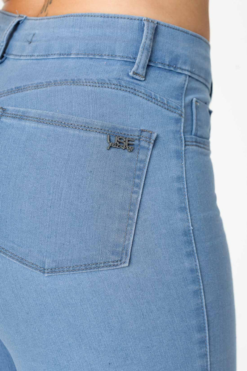 Calça Jeans Skinny Modeladora Levanta Bumbum de Cintura Alta Azul Claro